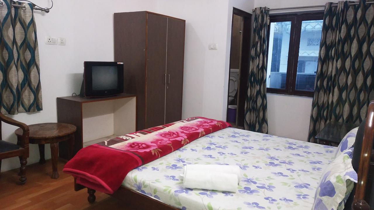 Ishan Paying Guest House พาราณสี ภายนอก รูปภาพ
