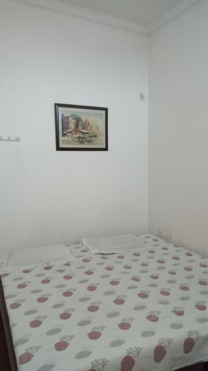Ishan Paying Guest House พาราณสี ภายนอก รูปภาพ
