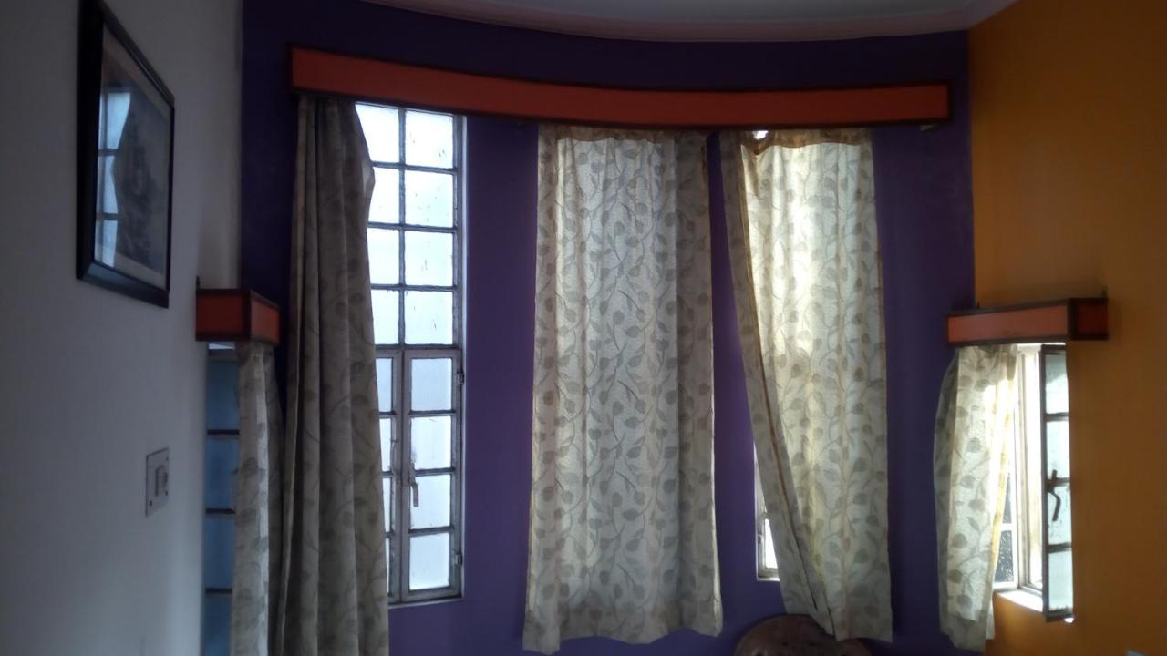 Ishan Paying Guest House พาราณสี ภายนอก รูปภาพ