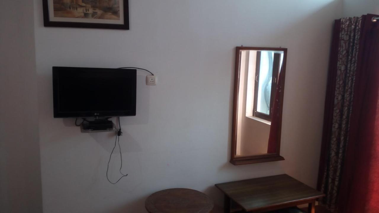 Ishan Paying Guest House พาราณสี ภายนอก รูปภาพ